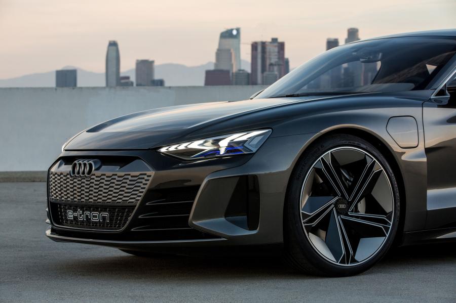 Детали экстерьера Audi e-tron GT Concept 2018 года  (фото 29 из 69)